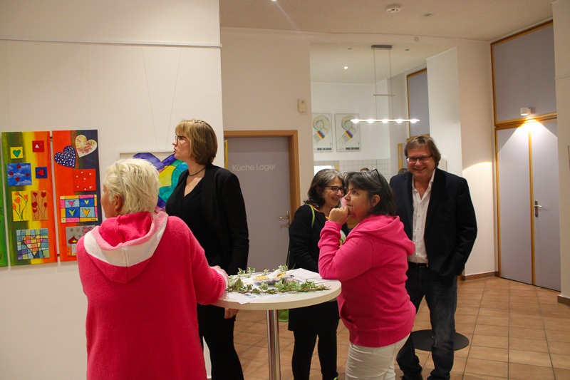 vernissage_eschborner_hingucker_herzkissen_07112025-51