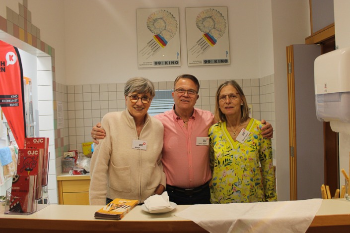 vernissage_eschborner_hingucker_herzkissen_07112025-52