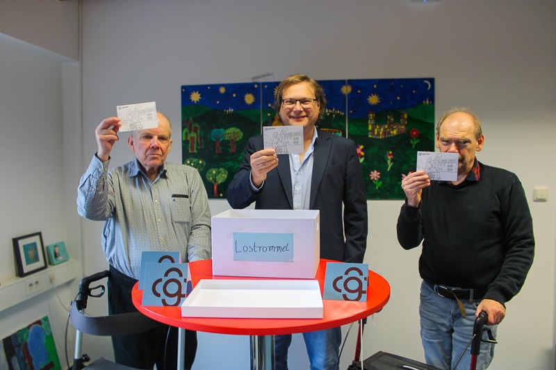 vernissage_eschborner_hingucker_herzkissen_07112025-64