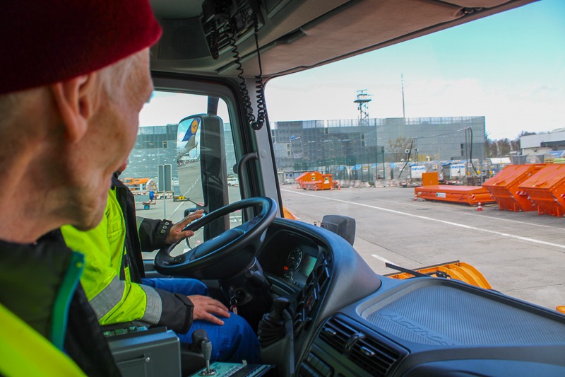 besuch_winterdienst_fraport_25032026-082